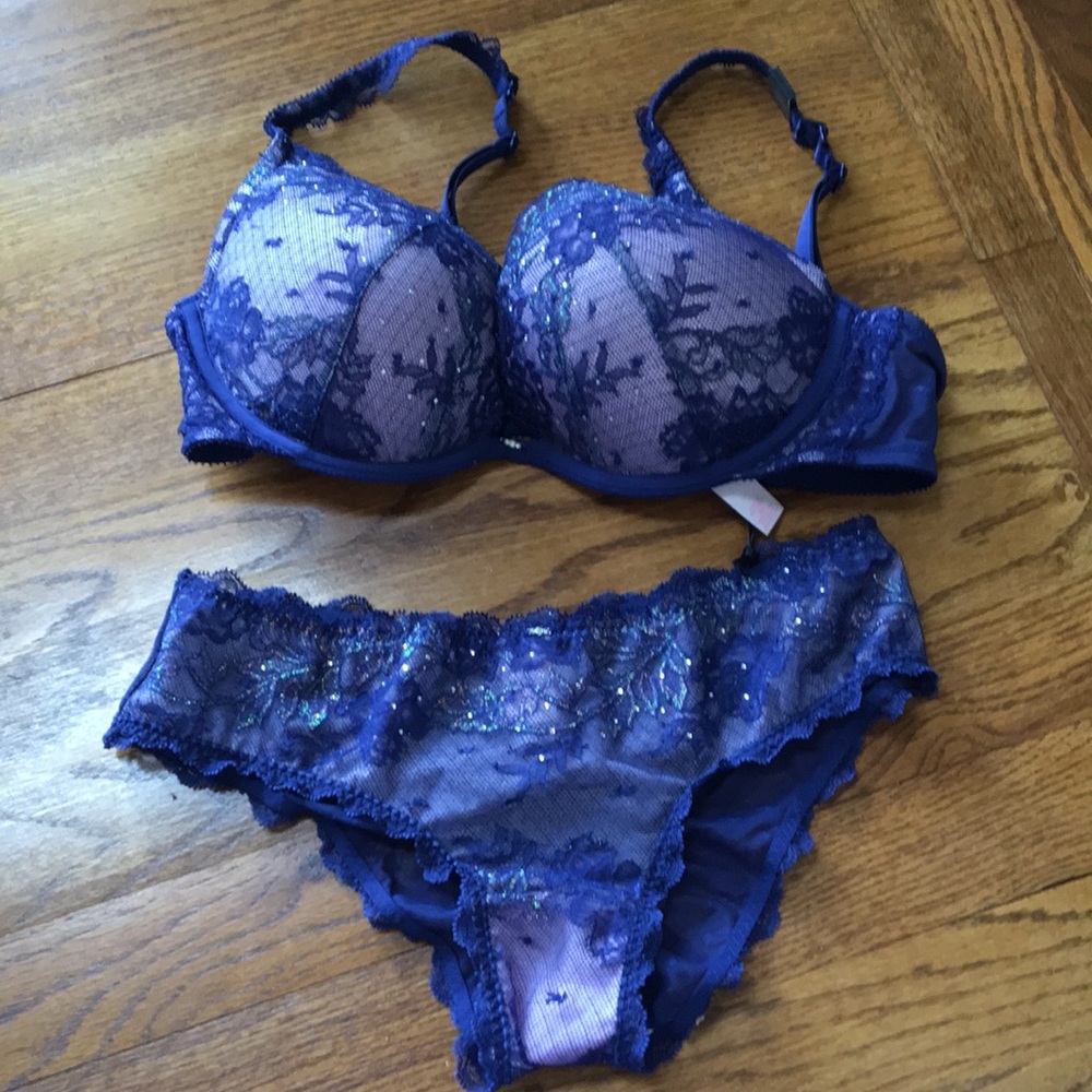 NWT Victoria Secret Dream Angels Push Up Lace Set